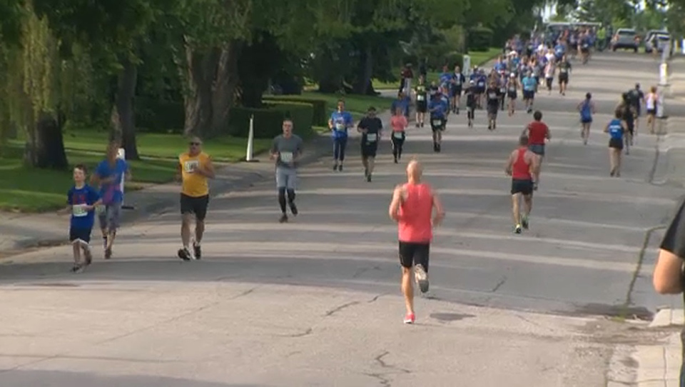 Hundreds of runners took to the track at Glenmore Athletic Park to support Can Praxis, a group that works to help veterans and first responders with PTSD.